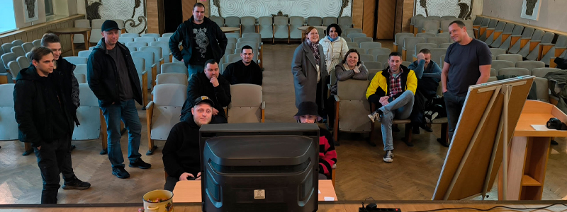 Заводской турнир по Mortal Kombat 3 Атмосфера в зале во время соревнований была очень уютной